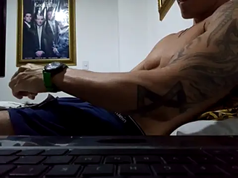 Skater29xx2 online show from February 2026 03:35:02 PM