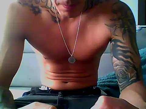 Skater29xx2 online show from March 2025 04:15:02 PM