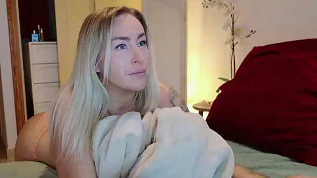 Snapshot of ChristyAdair chatting on February 2025 07:27:02 PM ChristyAdair online show from February 2025 07:27:02 PM