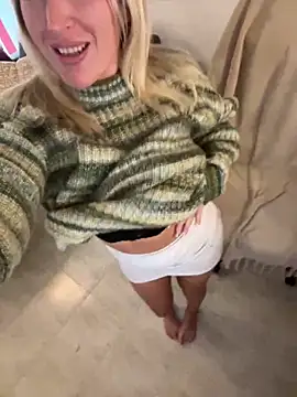 Snapshot of ChristyAdair chatting on January 2025 09:32:01 PM ChristyAdair online show from January 2025 09:32:01 PM