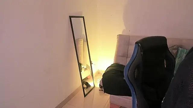 Snapshot of Tomy_Rox chatting on November 2025 08:34:01 PM Tomy Rox online show from November 2025 08:34:01 PM