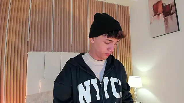 Tomy Rox online show from March 2026 08:20:02 PM