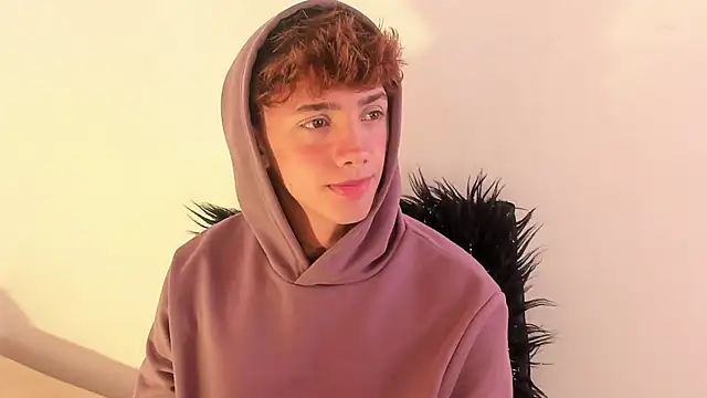 Snapshot of Tomy_Rox chatting on November 2025 08:57:01 PM Tomy Rox online show from November 2025 08:57:01 PM