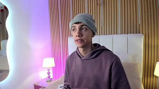 Tomy Rox online show from February 2026 08:09:01 PM