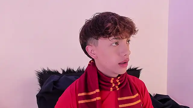 Snapshot of Tomy_Rox chatting on December 2025 07:55:02 PM Tomy Rox online show from December 2025 07:55:02 PM