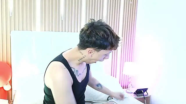 Tomy Rox online show from February 2026 08:39:01 PM