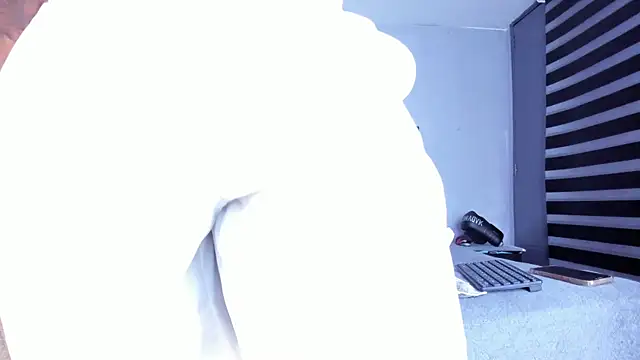 Dancelwashington online show from April 2026 09:40:01 PM