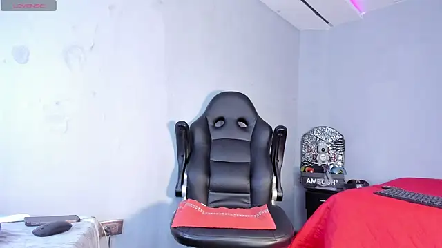 Dancelwashington online show from February 2026 09:03:01 PM