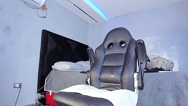 Dancelwashington online show from February 2026 09:03:01 PM