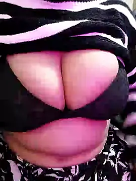 Snapshot of Adiba_2 chatting on December 2025 05:17:02 PM Adiba 2 online show from December 2025 05:17:02 PM