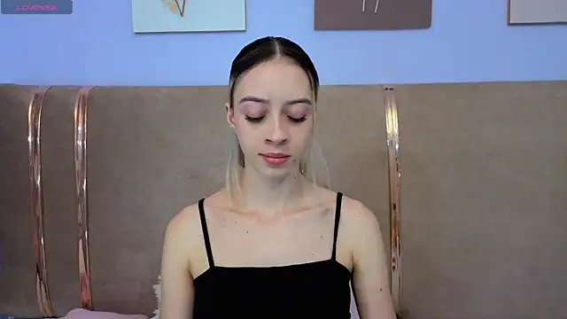 sophiia grey 1 online show from September 2025 08:59:01 PM