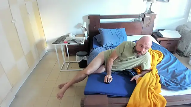 CTPuIITu3 online show from October 2025 05:41:01 AM