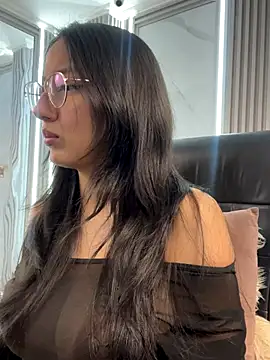 AnyaFloyd69 online show from December 2025 09:03:02 PM