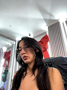 AnyaFloyd69 online show from December 2025 08:30:02 PM