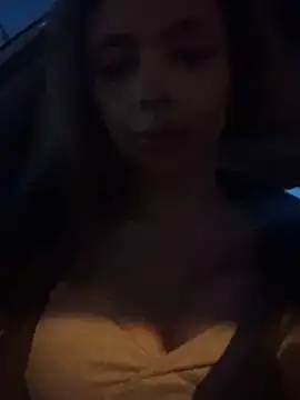 Snapshot of greedybratt chatting on March 2025 11:28:02 PM greedybratt online show from March 2025 11:28:02 PM