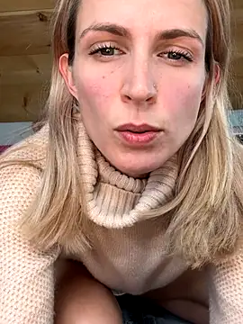 DanaeJustine online show from November 2025 10:02:01 PM