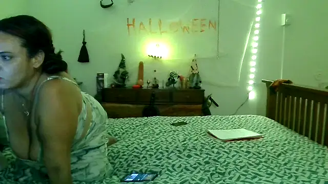 Snapshot of ExoticVibes69 chatting on October 2025 12:25:01 AM ExoticVibes69 online show from October 2025 12:25:01 AM