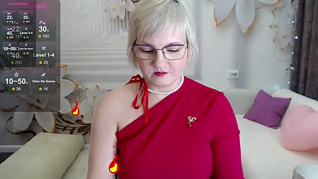 Snapshot of BlondeBrilliant7 chatting on January 2025 05:58:01 AM BlondeBrilliant7 online show from January 2025 05:58:01 AM