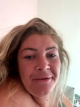 Snapshot of GabyHofstede chatting on October 2025 10:16:01 AM GabyHofstede online show from October 2025 10:16:01 AM