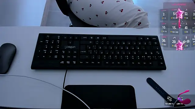 Snapshot of ameliegraham chatting on September 2025 03:19:02 PM ameliegraham online show from September 2025 03:19:02 PM