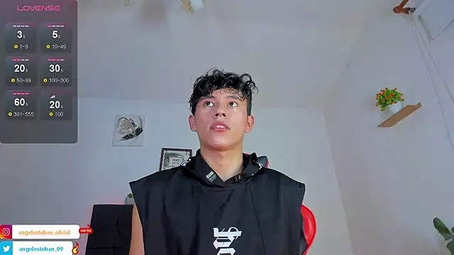 Snapshot of Angel_esteban_fx chatting on October 2025 03:41:01 AM Angel esteban fx online show from October 2025 03:41:01 AM