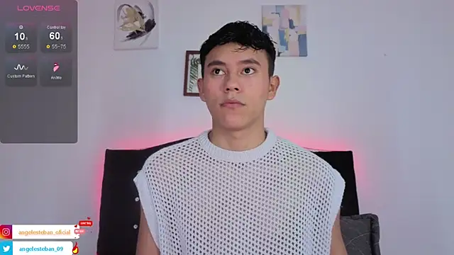 Angel esteban fx online show from November 2025 11:37:01 AM