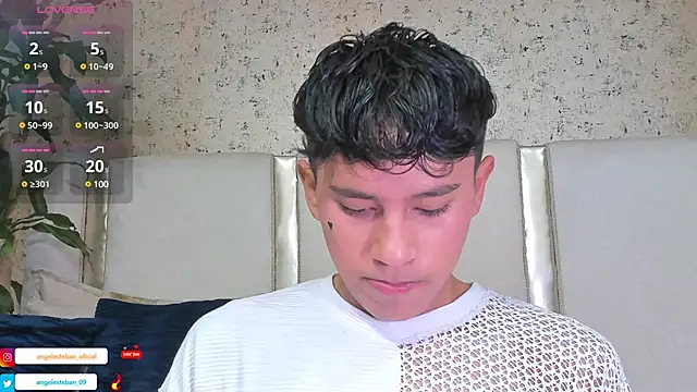 Snapshot of Angel_esteban_fx chatting on March 2025 03:44:02 AM Angel esteban fx online show from March 2025 03:44:02 AM