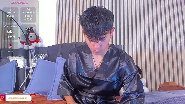 Angel esteban fx online show from March 2026 07:52:02 PM