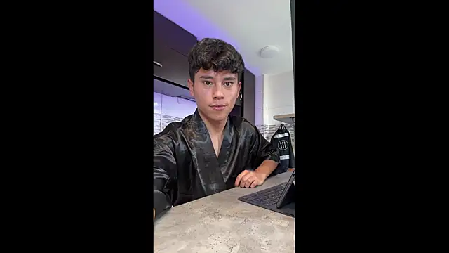 Angel esteban fx online show from March 2026 08:33:01 PM