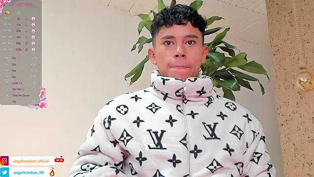 Snapshot of Angel_esteban_fx chatting on March 2025 06:48:02 AM Angel esteban fx online show from March 2025 06:48:02 AM