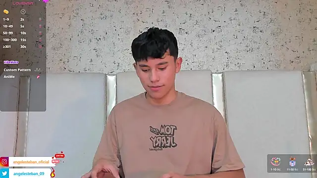 Snapshot of Angel_esteban_fx chatting on February 2025 03:53:01 AM Angel esteban fx online show from February 2025 03:53:01 AM