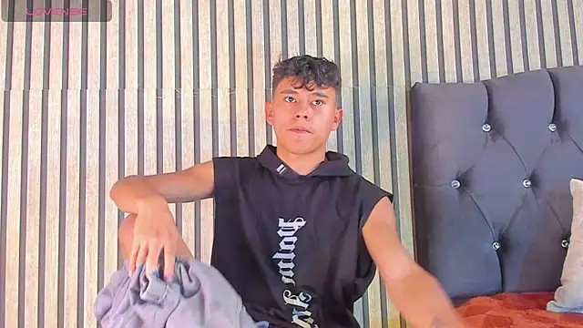 Angel esteban fx online show from June 2026 06:02:02 PM