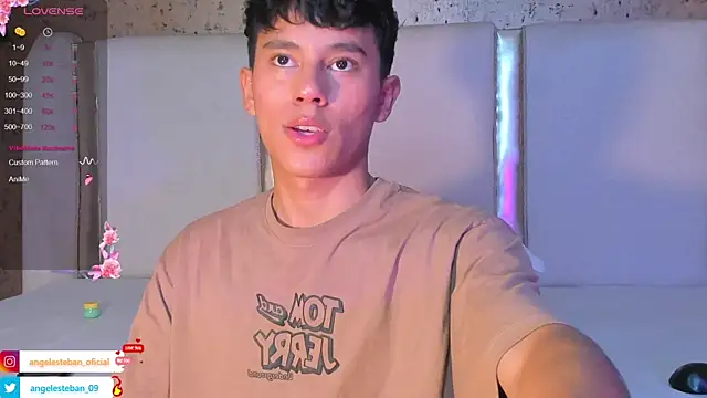 Snapshot of Angel_esteban_fx chatting on February 2025 03:48:01 AM Angel esteban fx online show from February 2025 03:48:01 AM