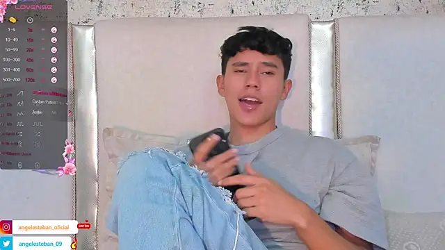 Snapshot of Angel_esteban_fx chatting on February 2025 09:53:02 AM Angel esteban fx online show from February 2025 09:53:02 AM