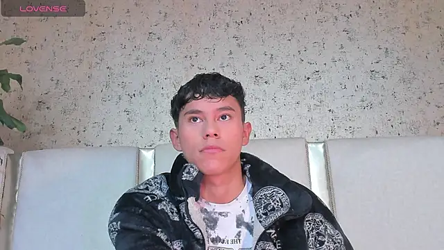 Snapshot of Angel_esteban_fx chatting on March 2025 03:52:02 AM Angel esteban fx online show from March 2025 03:52:02 AM
