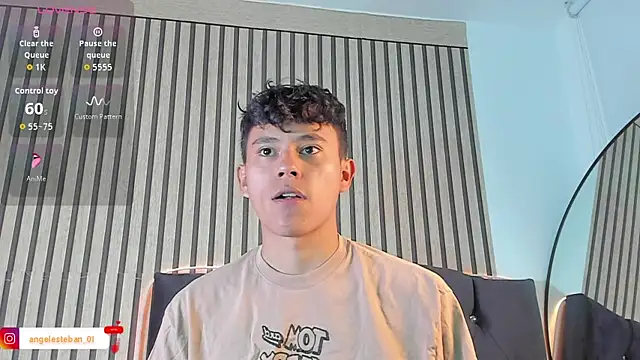 Snapshot of Angel_esteban_fx chatting on June 2026 04:02:02 PM Angel esteban fx online show from June 2026 04:02:02 PM