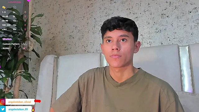 Snapshot of Angel_esteban_fx chatting on February 2025 03:42:01 AM Angel esteban fx online show from February 2025 03:42:01 AM
