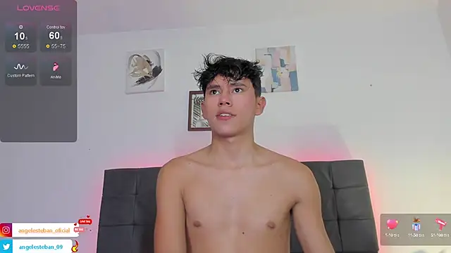 Snapshot of Angel_esteban_fx chatting on September 2025 04:14:02 AM Angel esteban fx online show from September 2025 04:14:02 AM