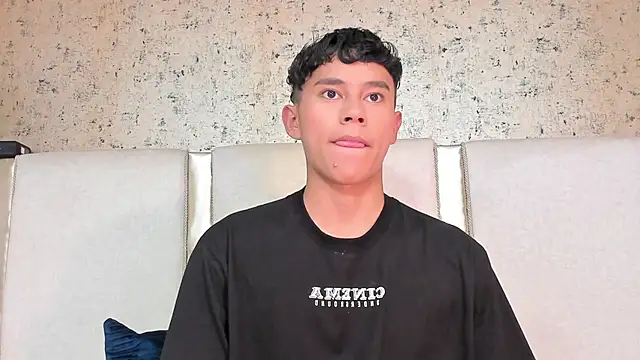 Snapshot of Angel_esteban_fx chatting on March 2025 03:40:01 AM Angel esteban fx online show from March 2025 03:40:01 AM