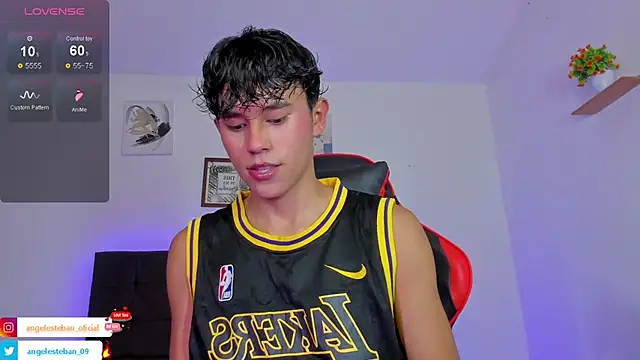 Snapshot of Angel_esteban_fx chatting on October 2025 03:52:02 AM Angel esteban fx online show from October 2025 03:52:02 AM