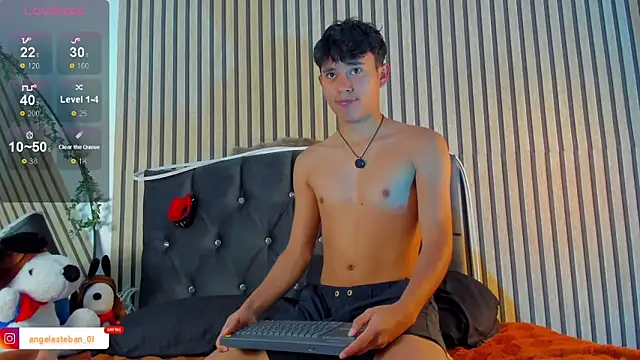 Angel esteban fx online show from February 2026 07:41:02 PM