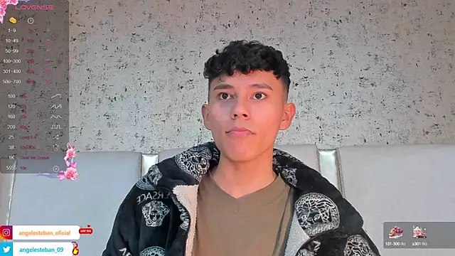 Snapshot of Angel_esteban_fx chatting on March 2025 07:03:01 AM Angel esteban fx online show from March 2025 07:03:01 AM