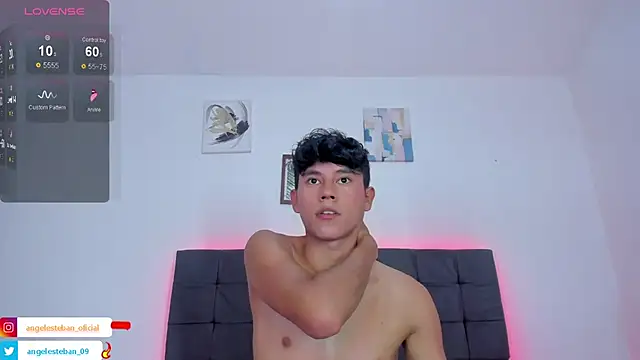 Snapshot of Angel_esteban_fx chatting on October 2025 06:07:02 AM Angel esteban fx online show from October 2025 06:07:02 AM