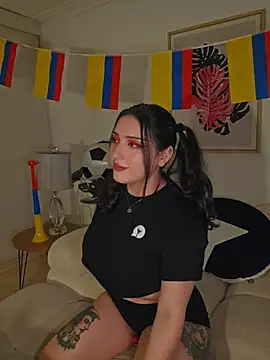 Snapshot of freya_bella_ chatting on June 2026 06:19:02 AM freya bella online show from June 2026 06:19:02 AM