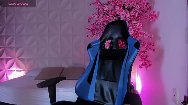 atenea jones online show from March 2026 07:20:02 PM