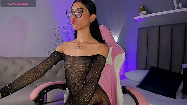 atenea jones online show from October 2025 02:45:01 AM