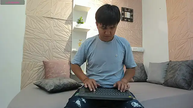 Snapshot of aron_alexa chatting on December 2025 01:06:02 AM aron alexa online show from December 2025 01:06:02 AM