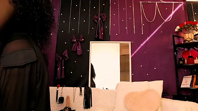 Wicked Hilde online show from September 2025 07:00:01 AM
