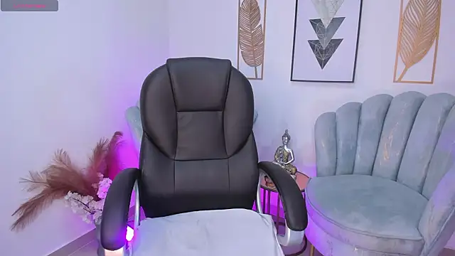 Aida adams online show from March 2026 12:08:02 PM