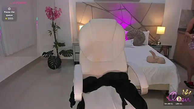 Aida adams online show from February 2026 12:51:02 PM